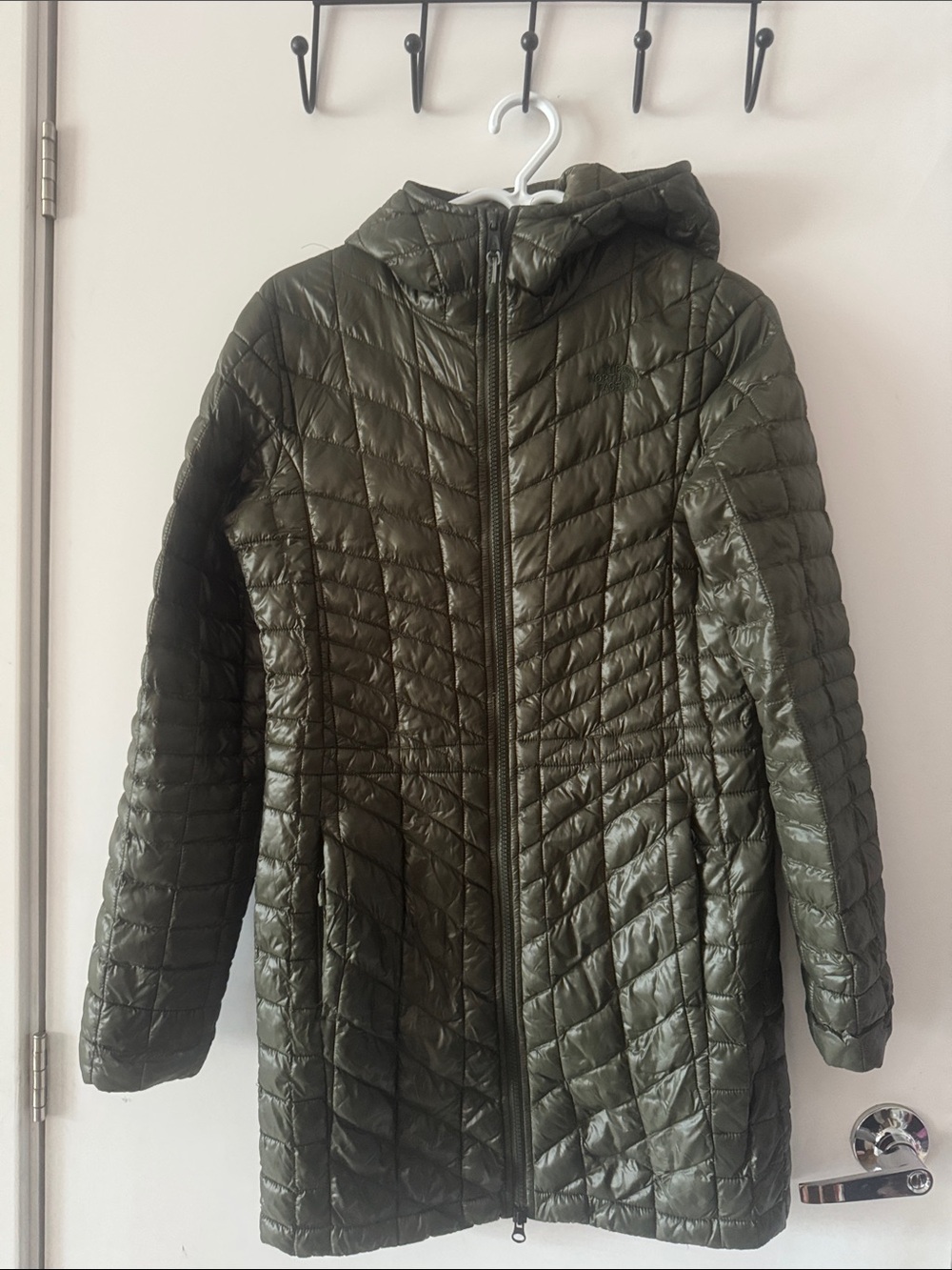 Like new the North Face Quilted Hooded Puffer Coat - Olive Green